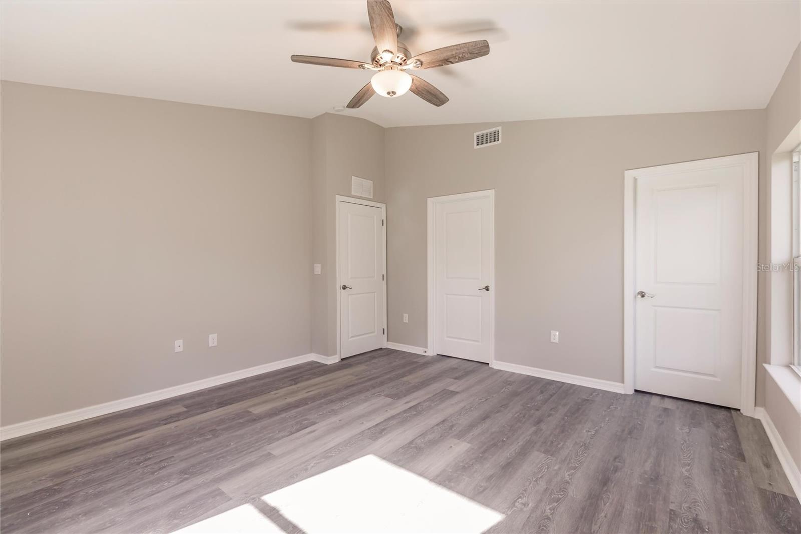 ROTONDA LAKES - Residential