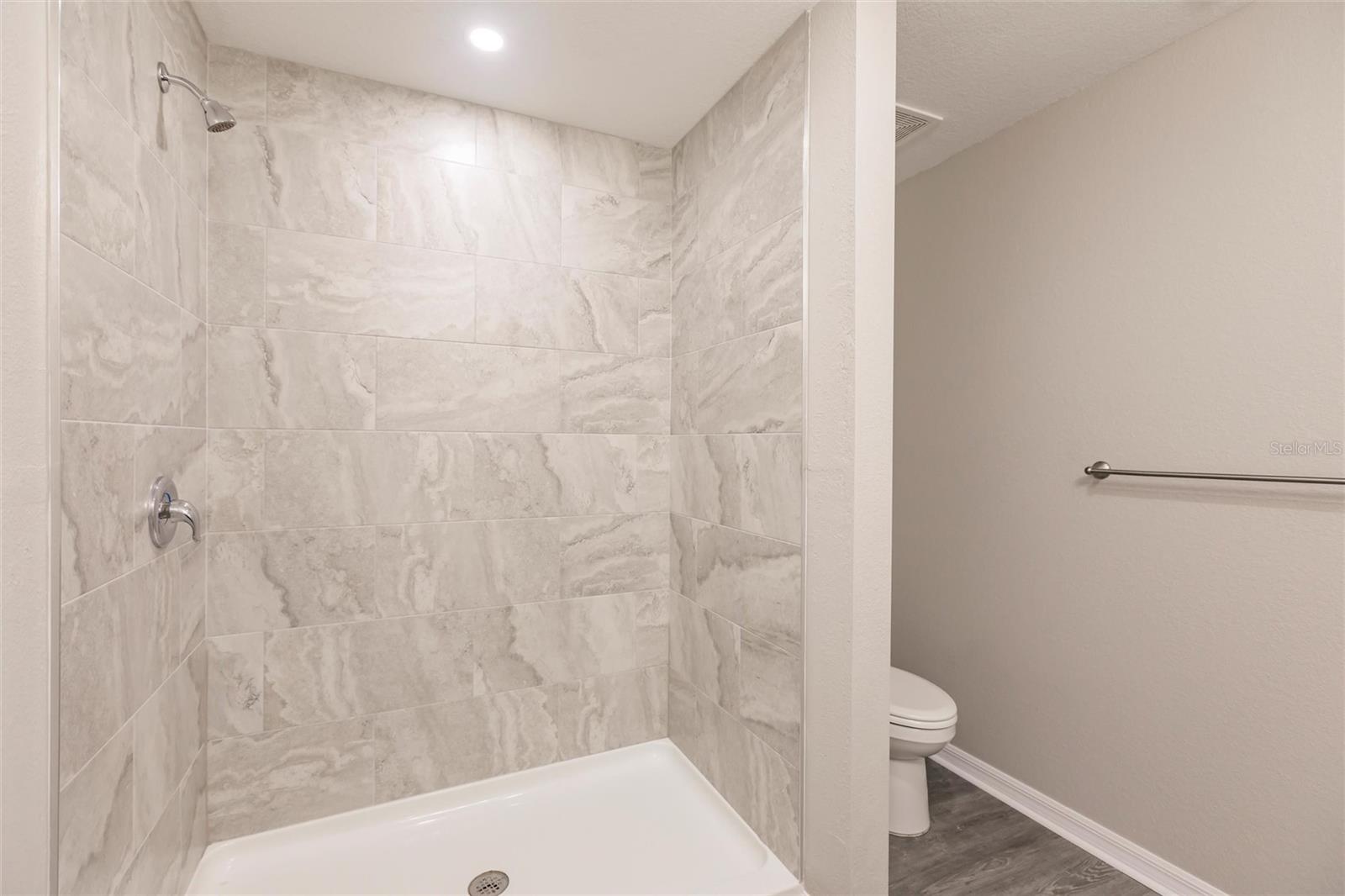 ROTONDA LAKES - Residential