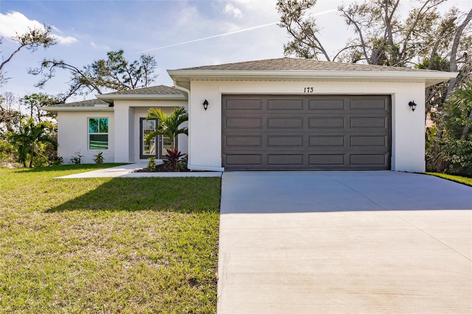 ROTONDA LAKES - Residential
