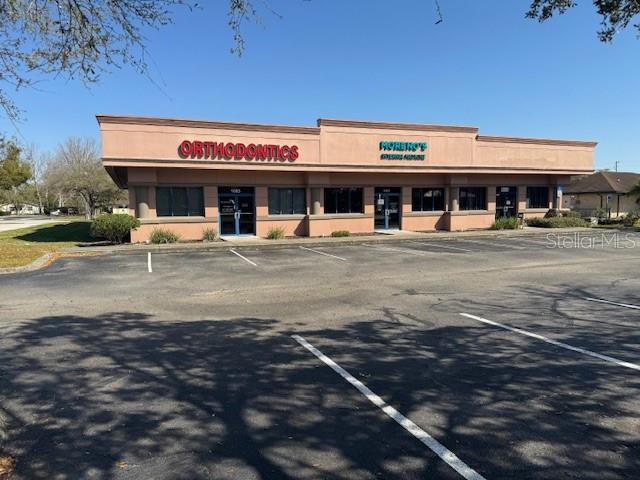 Excellent professional plaza located on one of the main roads, with access to the Medical area of Kissimmee, you can choose to use this office for medical, administrative, professional use, etc.
Consisting of three spaces of 2400SF each (Total 7200 SF), currently two spaces rented, for medical use.
With 40 parking spaces
Access from the front and back of the Building, each of the offices is suitable to work independently with Electricity, Water and AC.
Ideal for Investor or Own Medical Use, let's schedule an appointment.