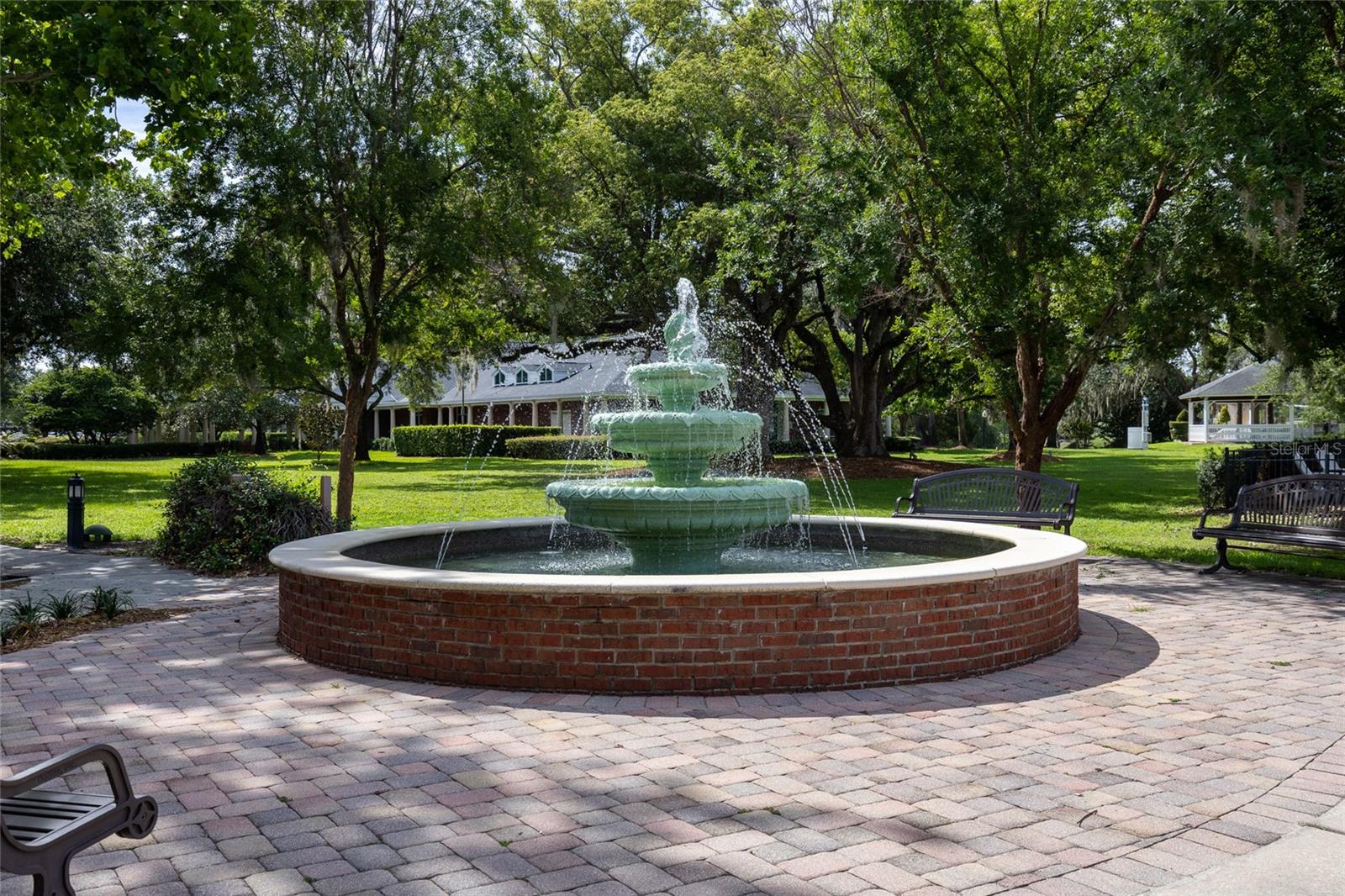 CRYSTAL LAKE WINTER HOMES - Residential