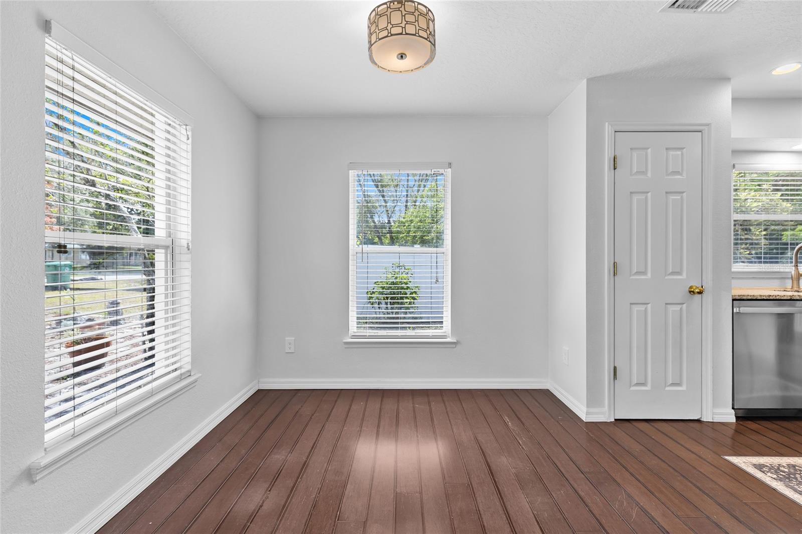 CRYSTAL LAKE WINTER HOMES - Residential