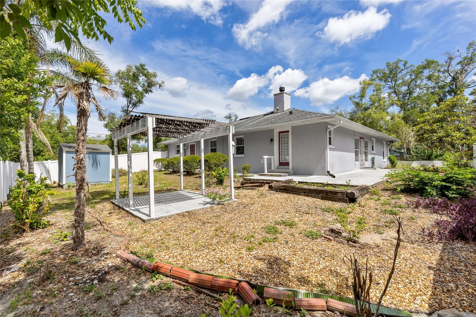 CRYSTAL LAKE WINTER HOMES - Residential