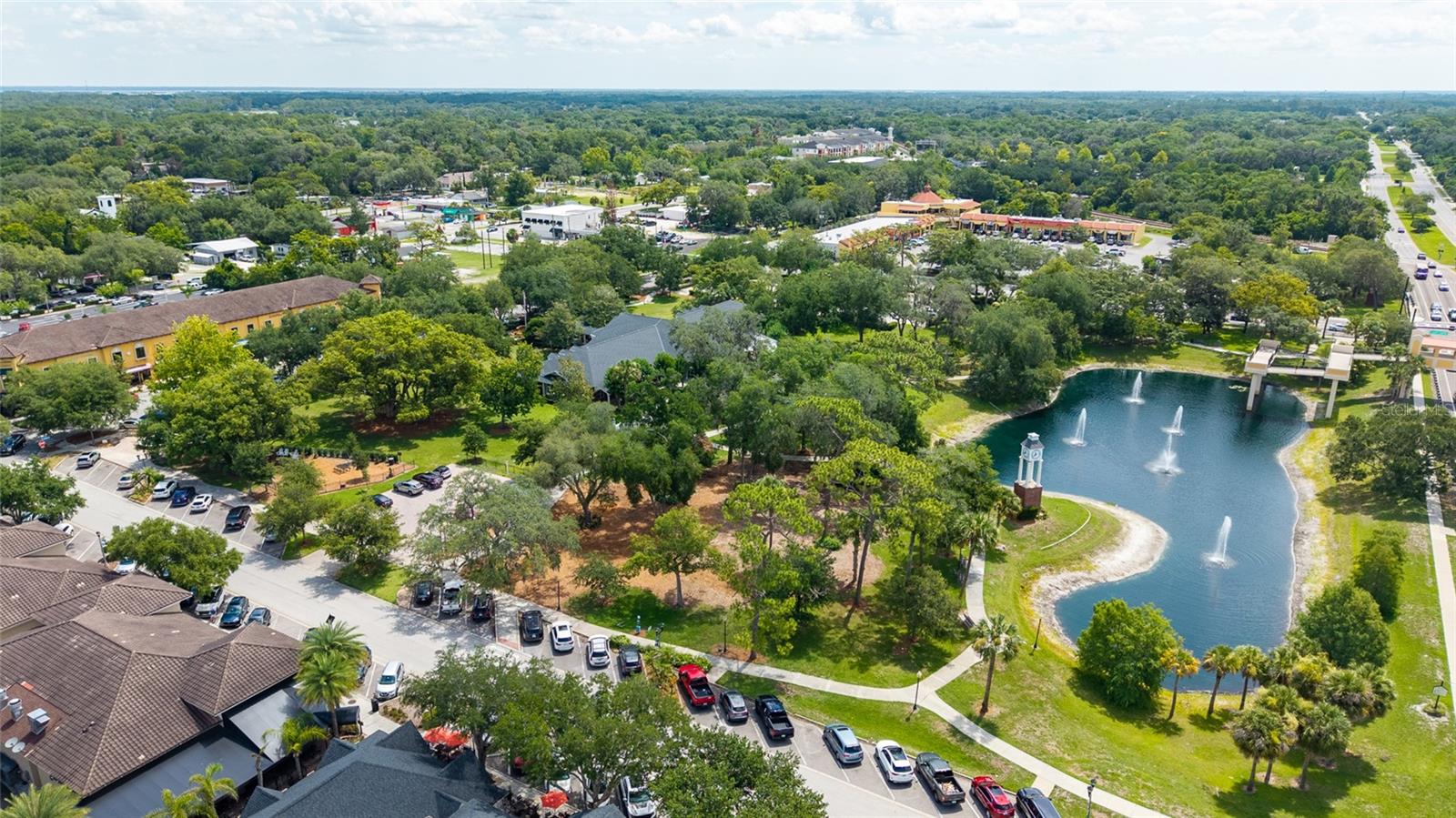 CRYSTAL LAKE WINTER HOMES - Residential