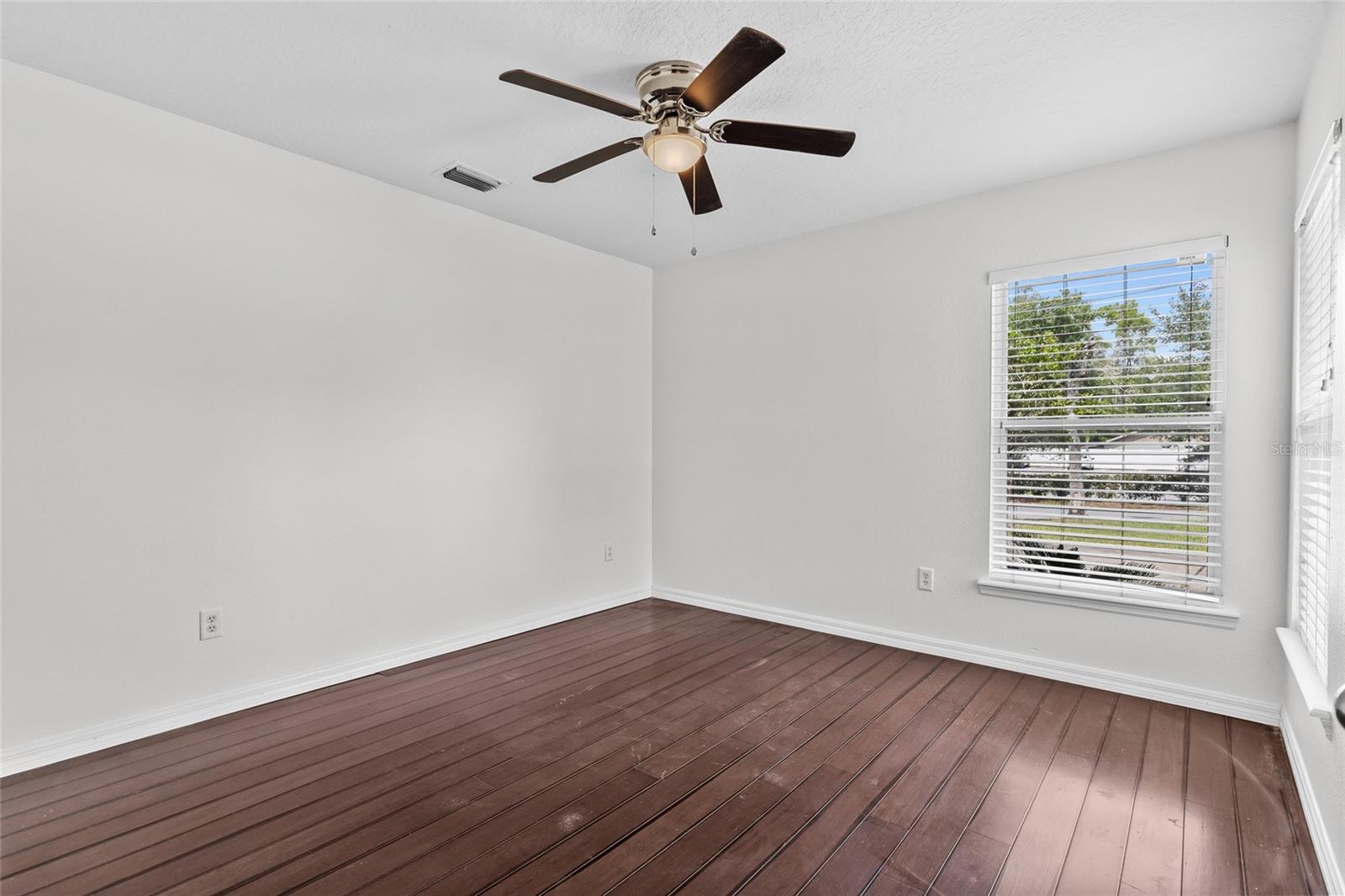 CRYSTAL LAKE WINTER HOMES - Residential
