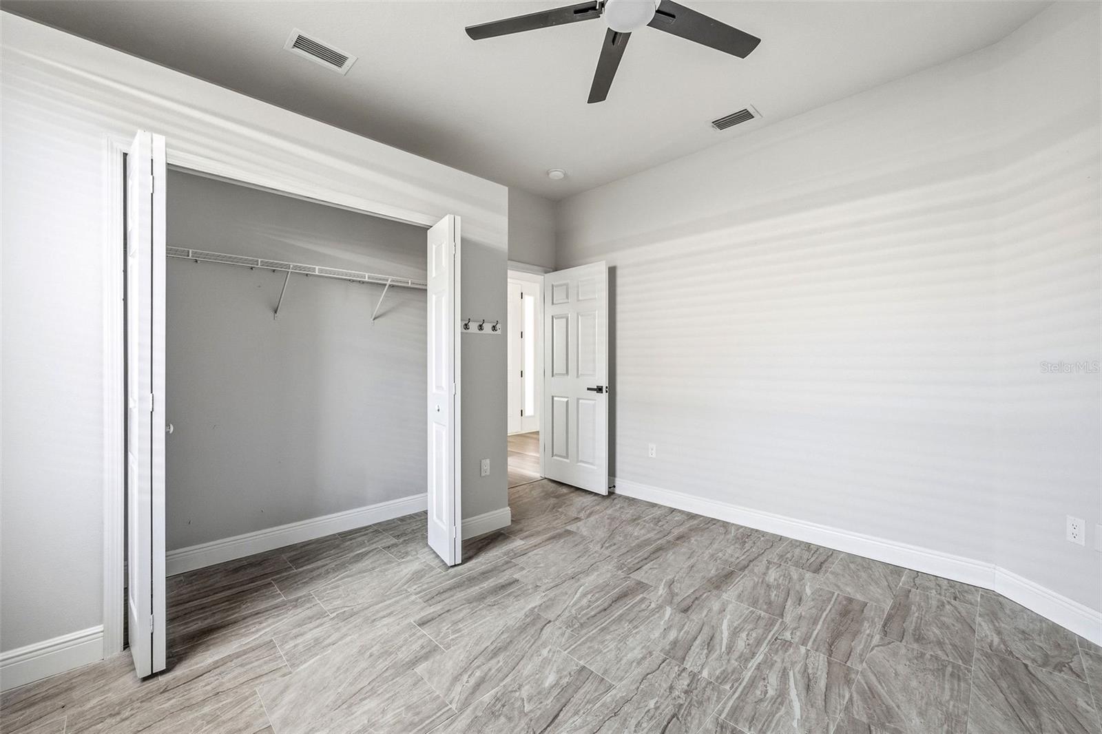 WHISPER BEND - Residential