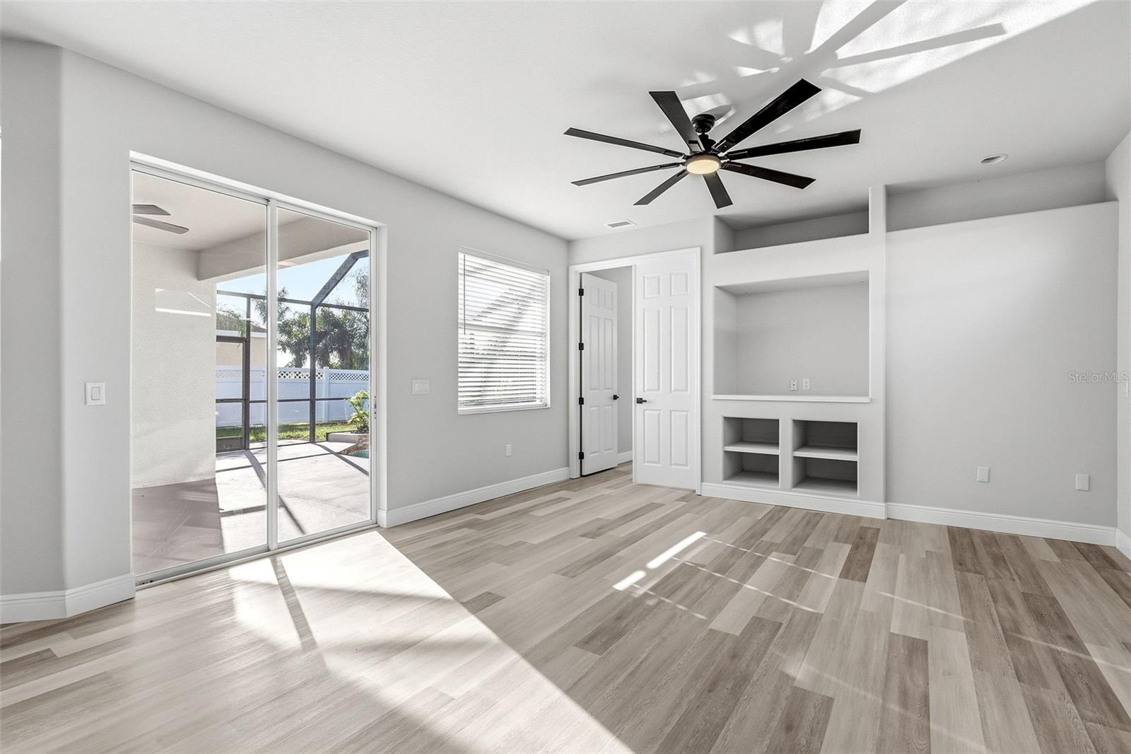 WHISPER BEND - Residential