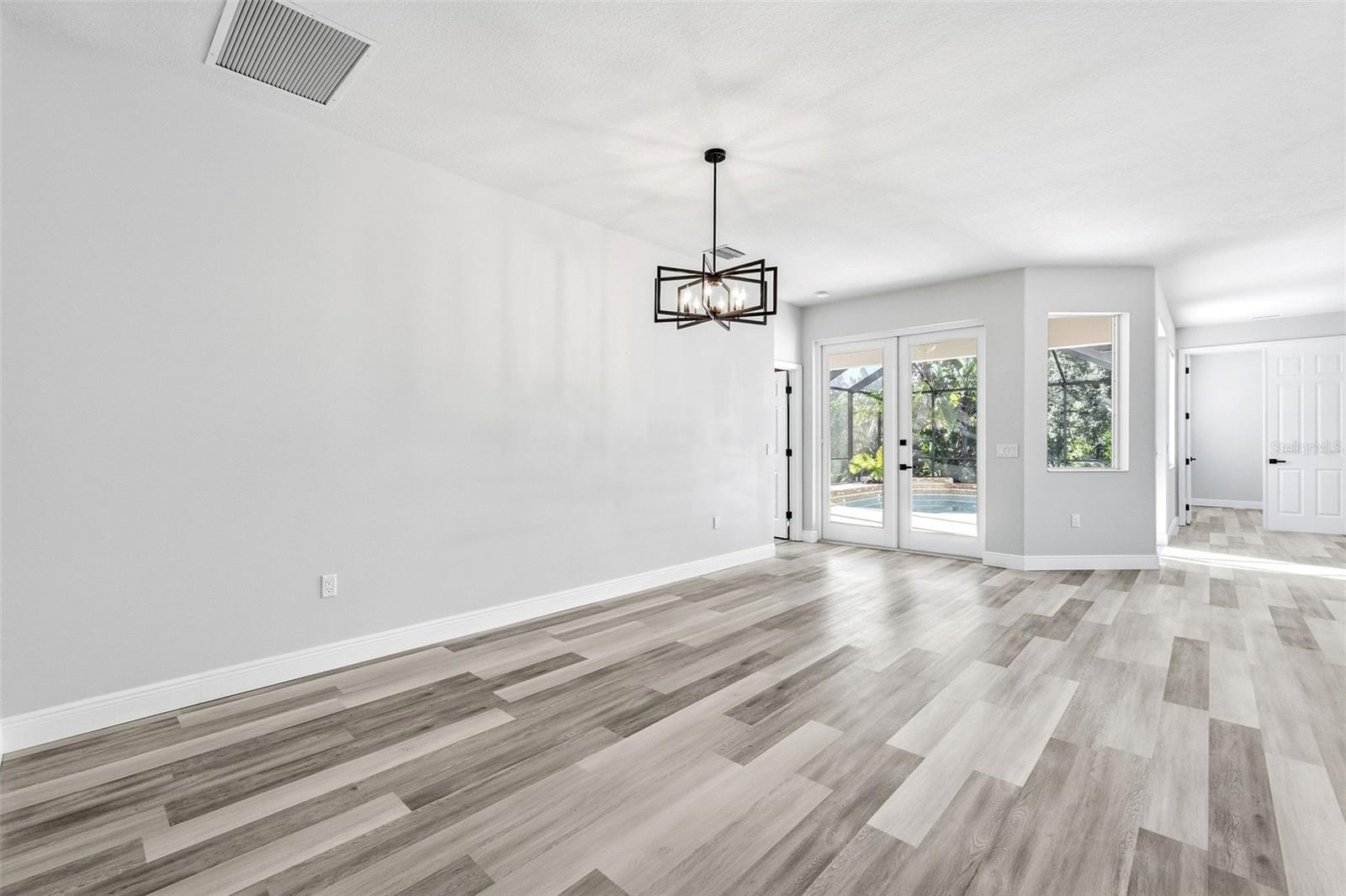 WHISPER BEND - Residential