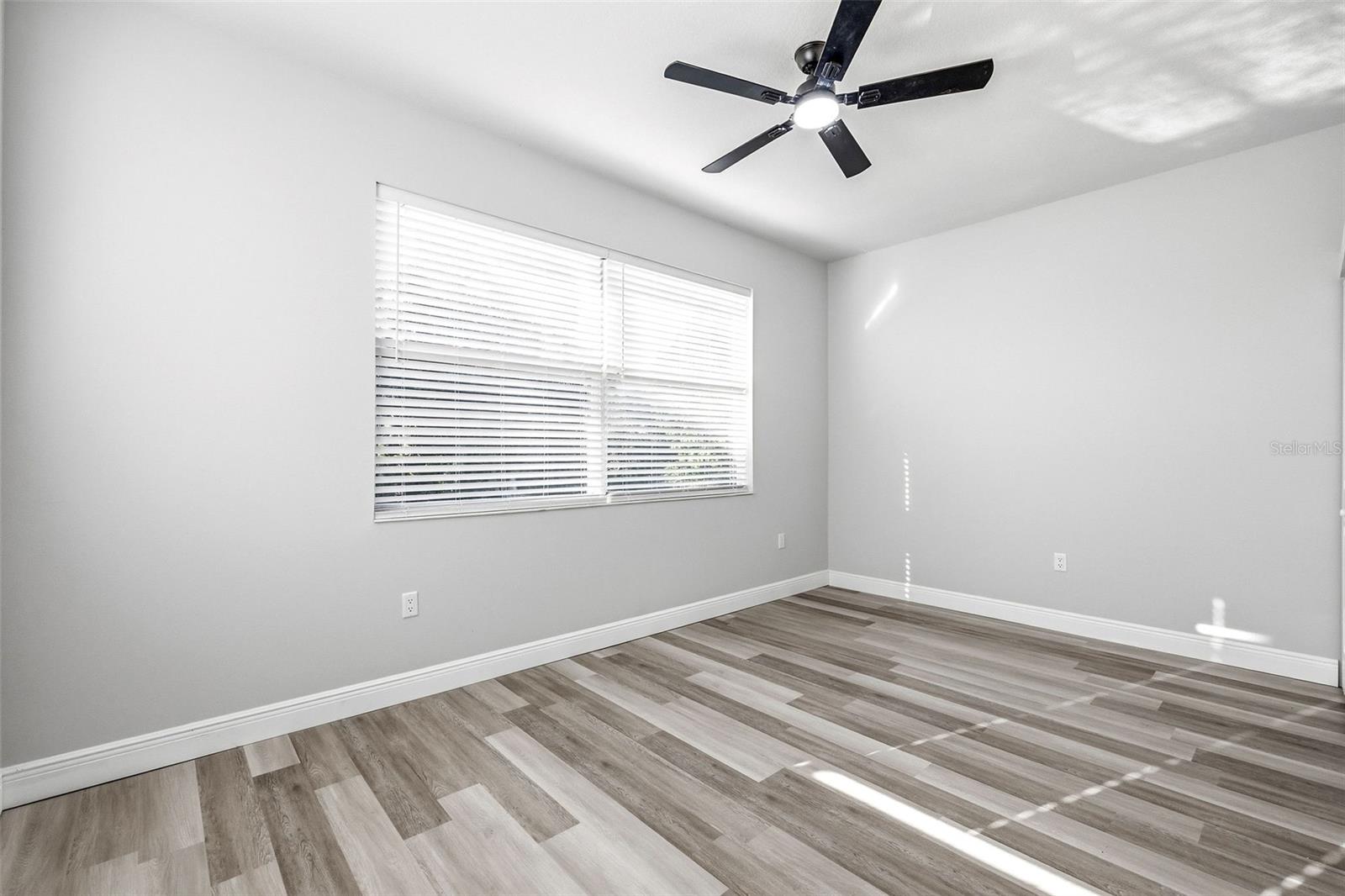WHISPER BEND - Residential