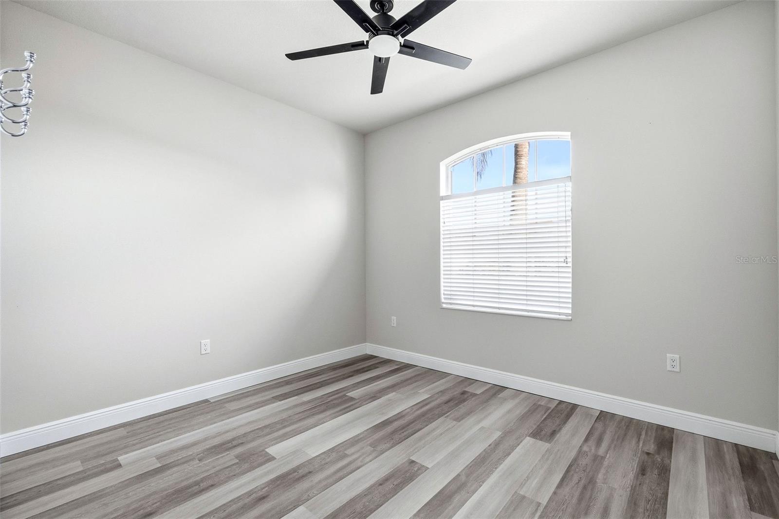 WHISPER BEND - Residential