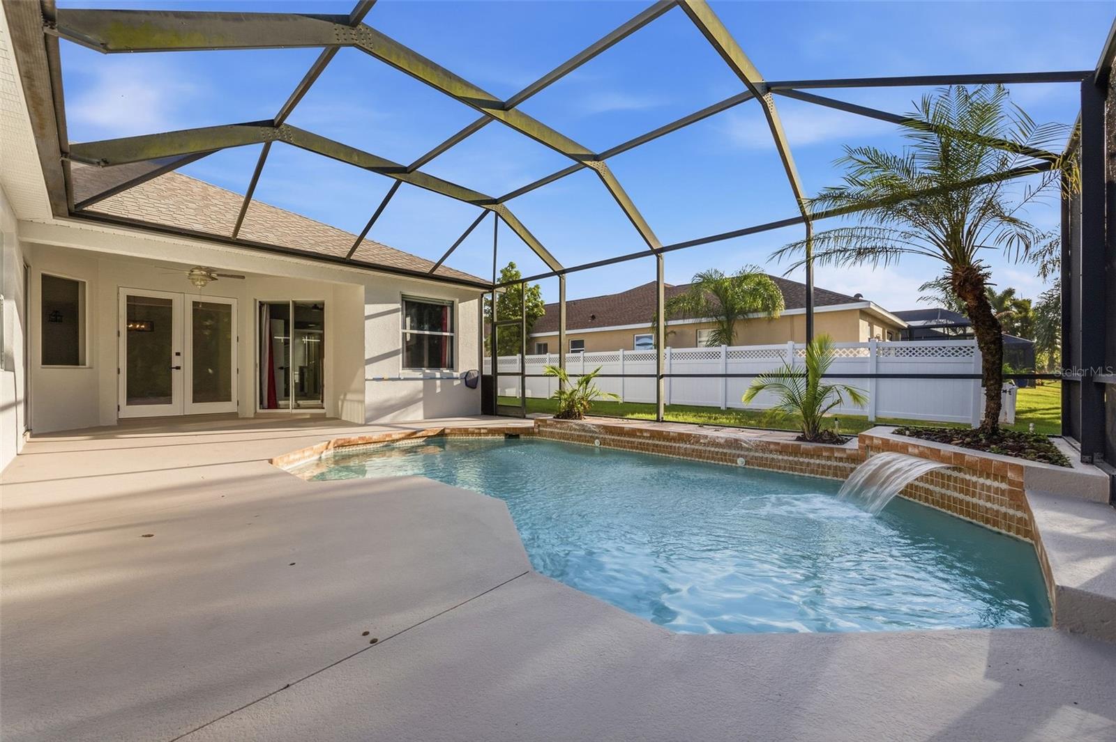 WHISPER BEND - Residential