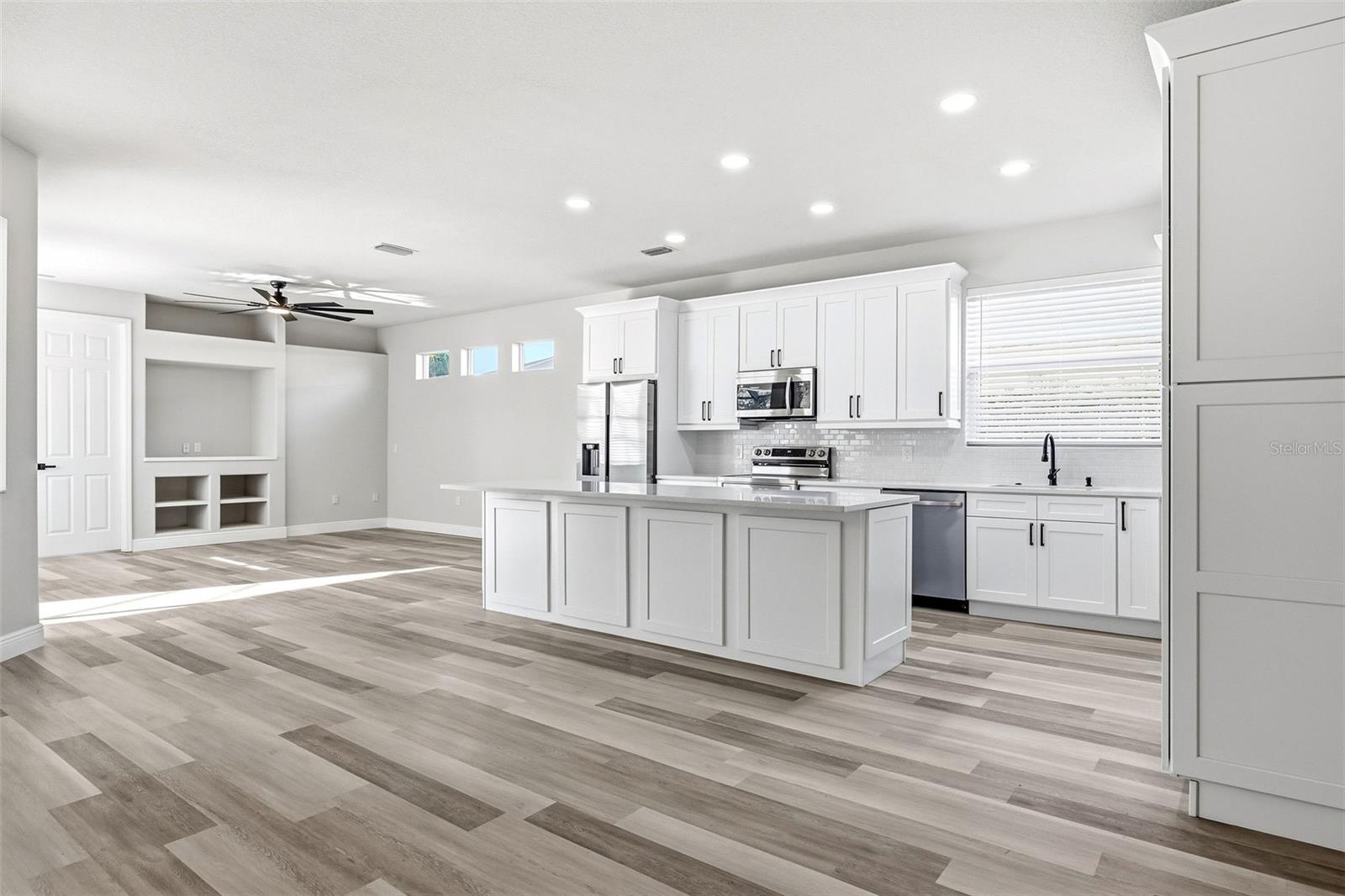 WHISPER BEND - Residential