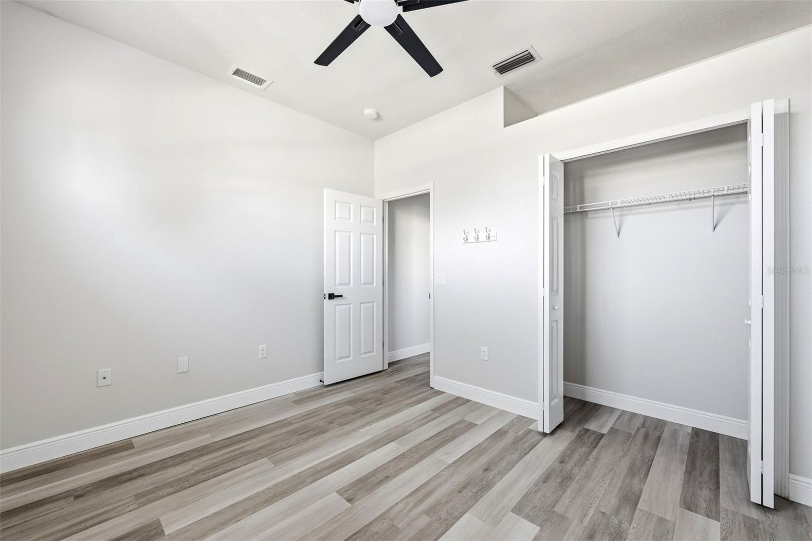 WHISPER BEND - Residential
