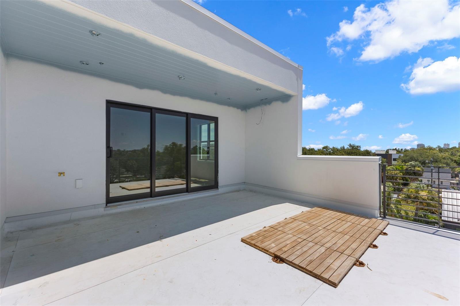 14TH STREET VILLAS - Residential