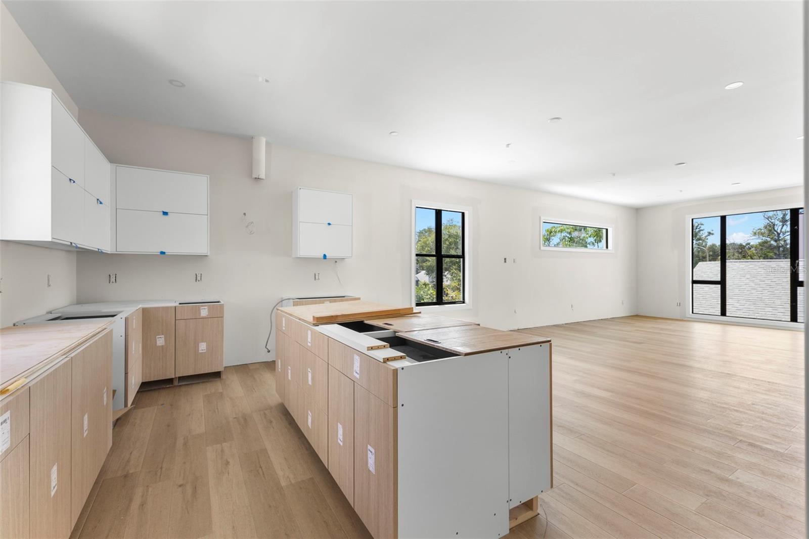 14TH STREET VILLAS - Residential