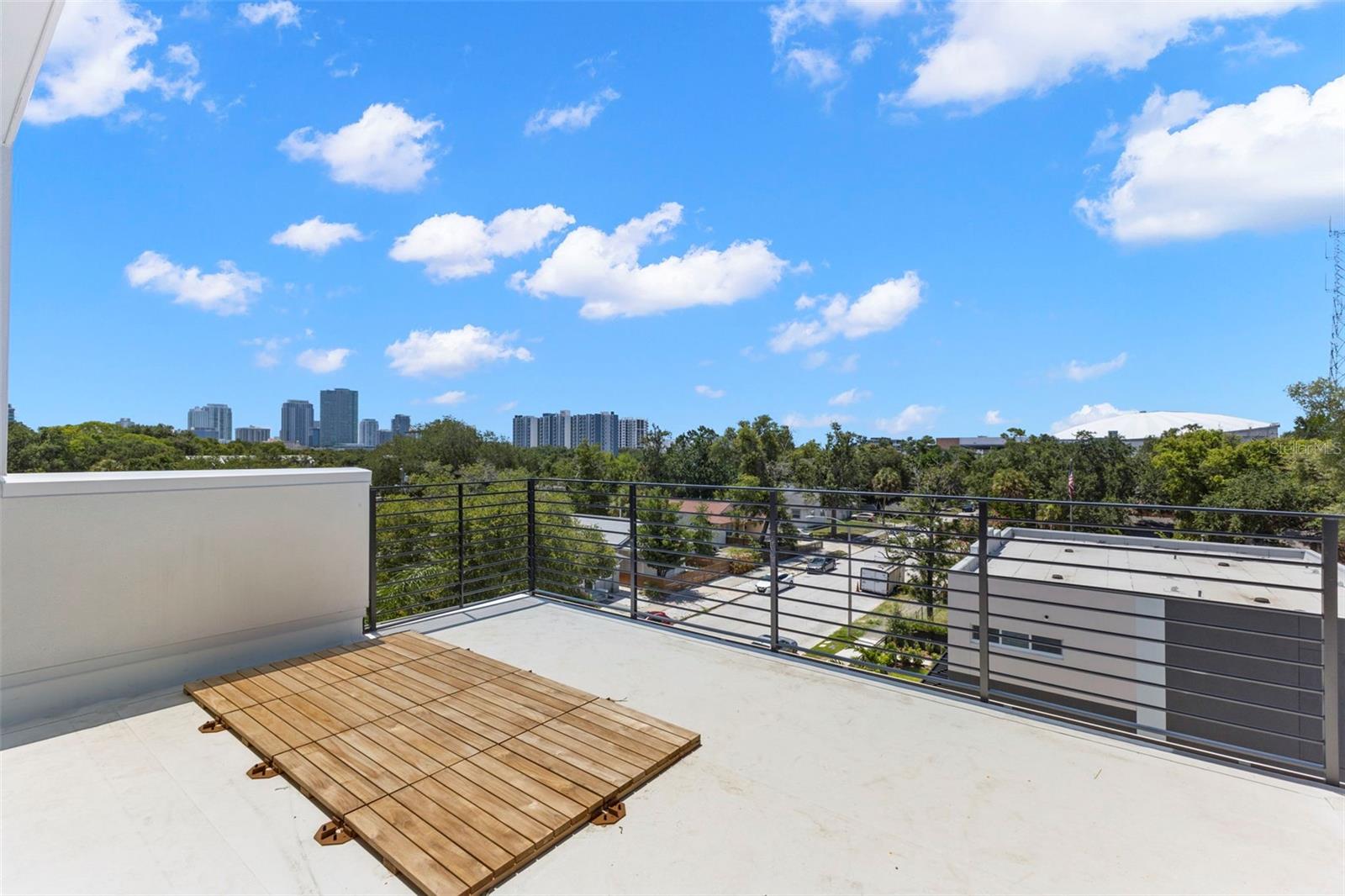 14TH STREET VILLAS - Residential
