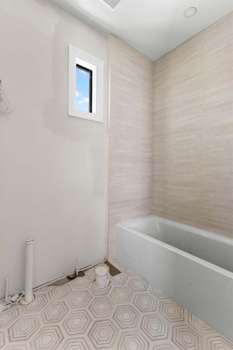 14TH STREET VILLAS - Residential