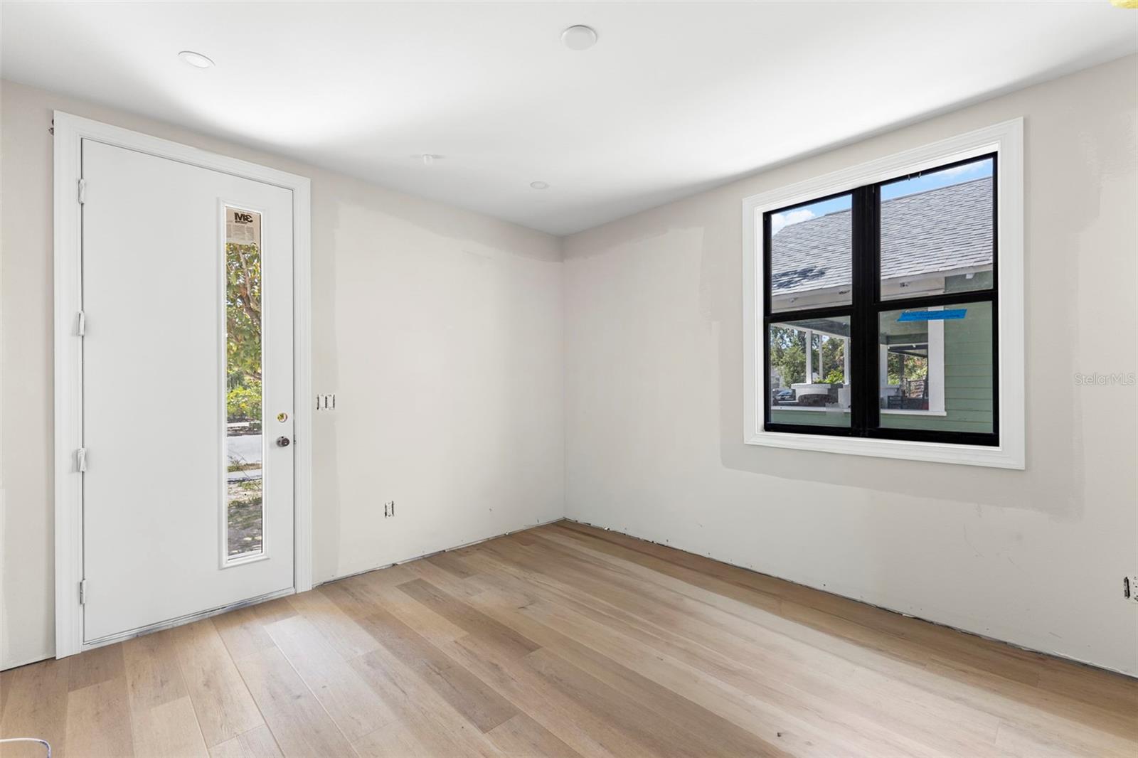 14TH STREET VILLAS - Residential
