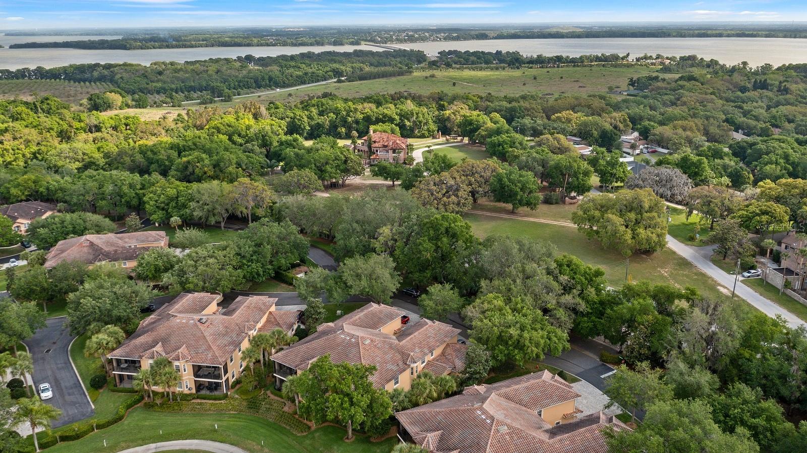 HOWEY MISSION SANTA CRUZ CONDO - Residential