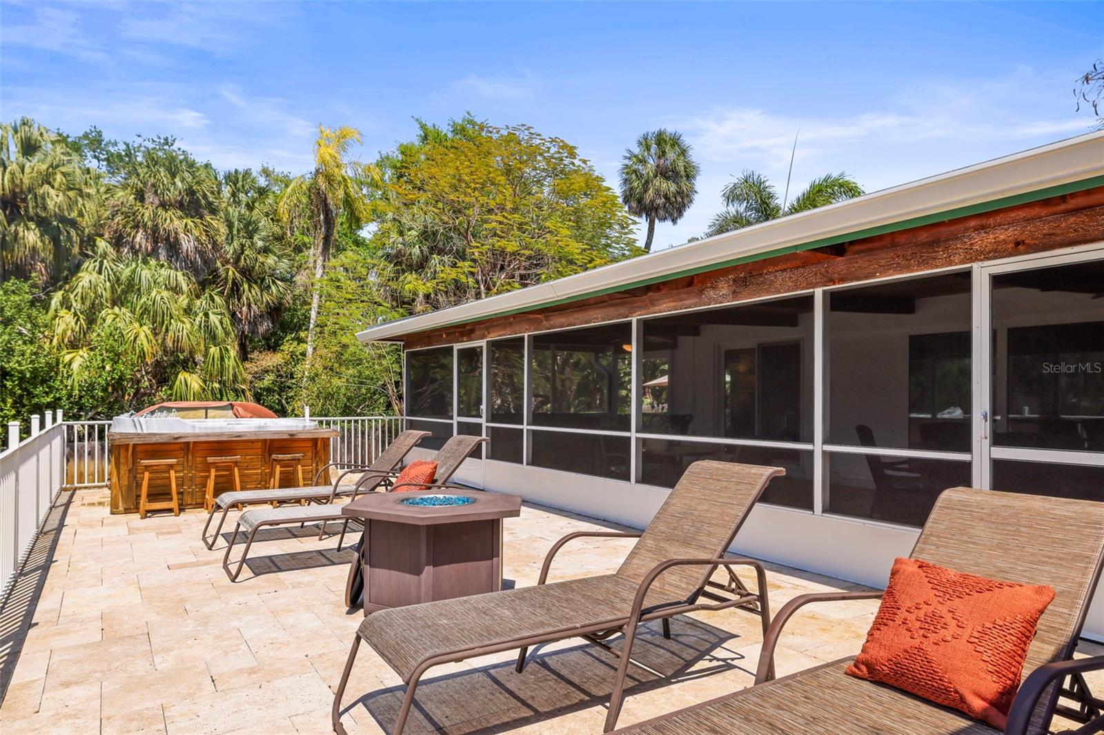 JUNGLE SHORES - Residential