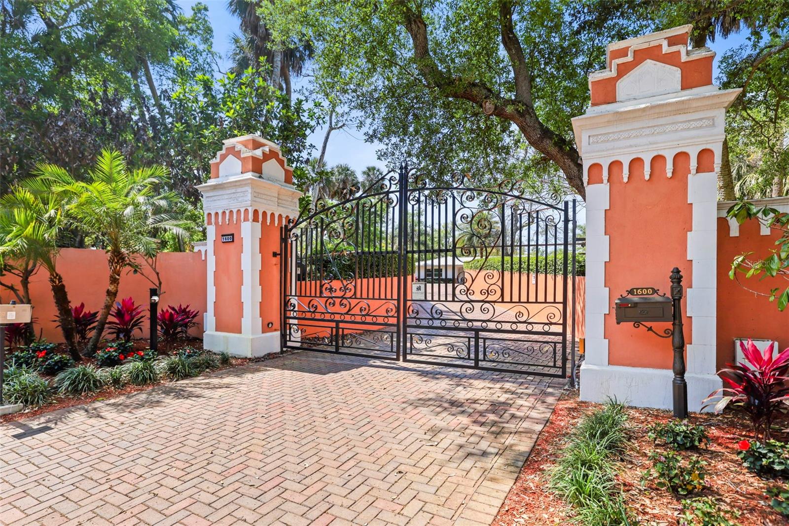 JUNGLE SHORES - Residential