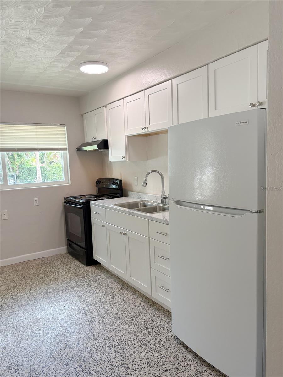BARKERS RESUBDIVIDED - Residential Lease