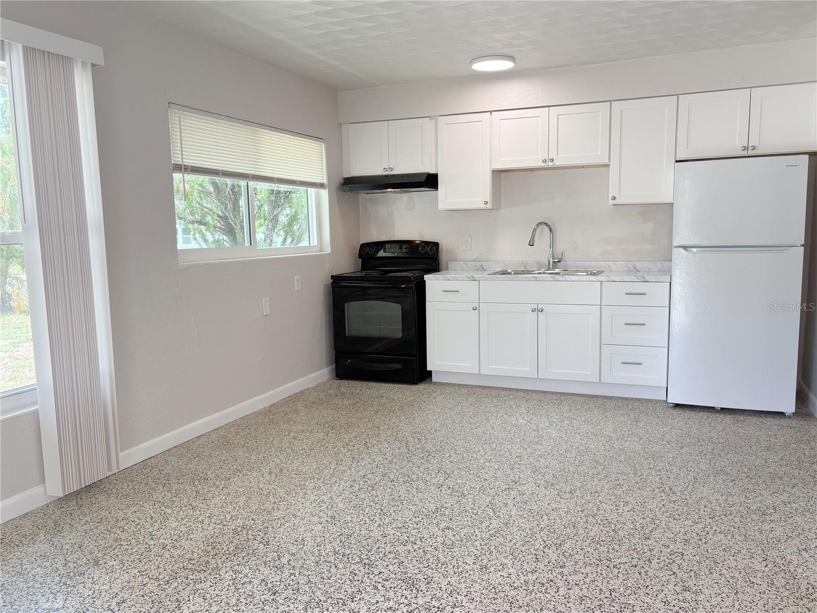 BARKERS RESUBDIVIDED - Residential Lease
