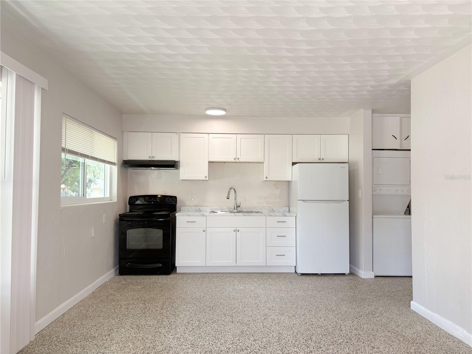 BARKERS RESUBDIVIDED - Residential Lease