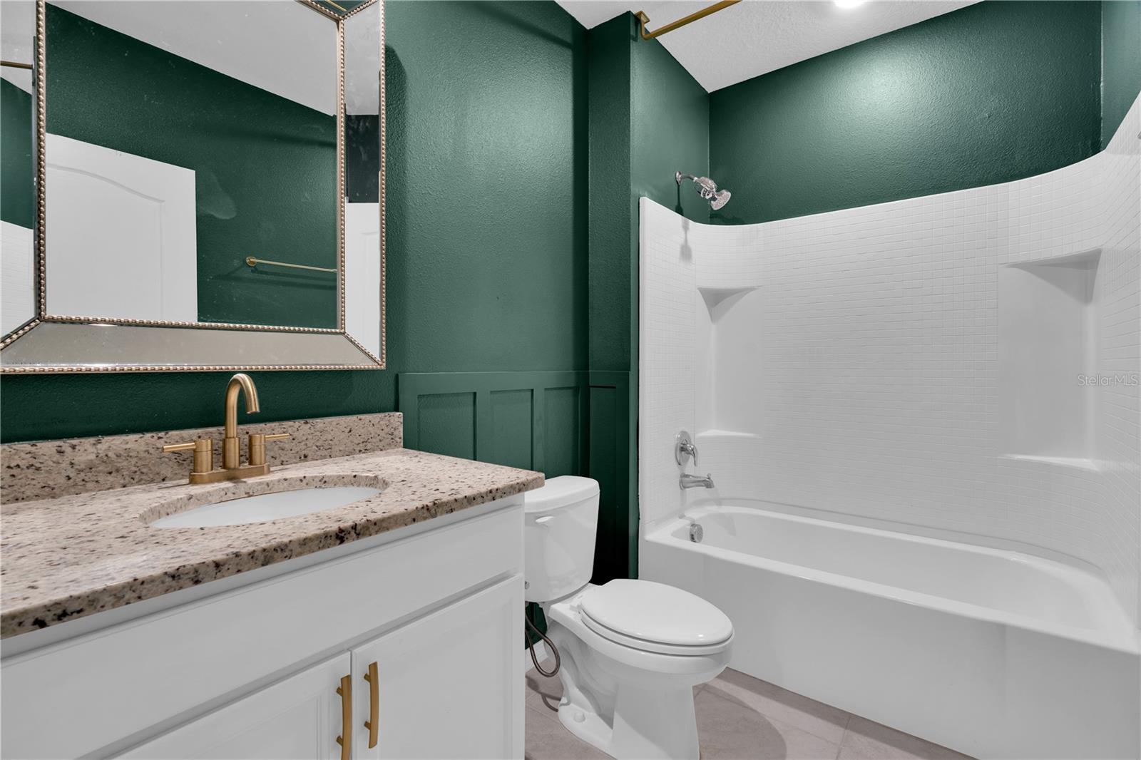 FOREST LAKE PH 1 - Residential Lease