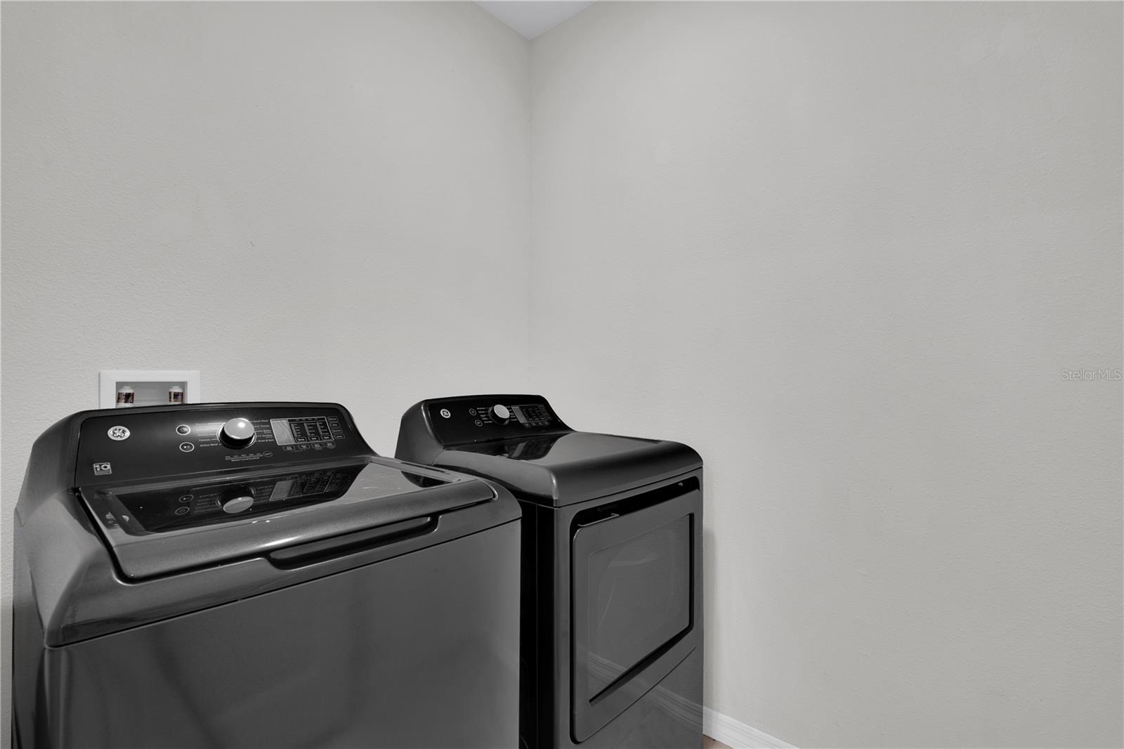 FOREST LAKE PH 1 - Residential Lease