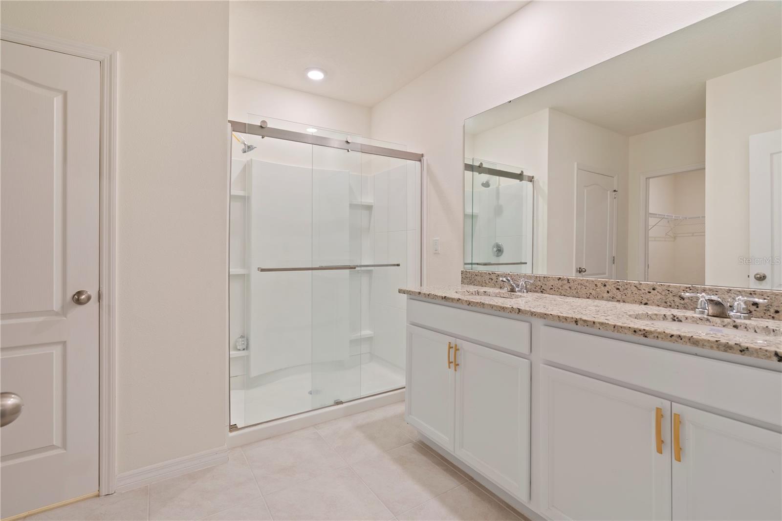 FOREST LAKE PH 1 - Residential Lease