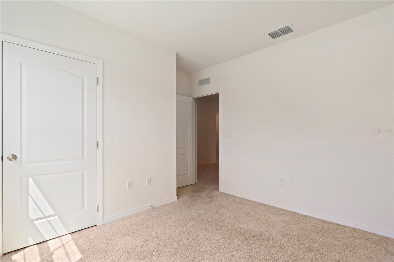 FOREST LAKE PH 1 - Residential Lease
