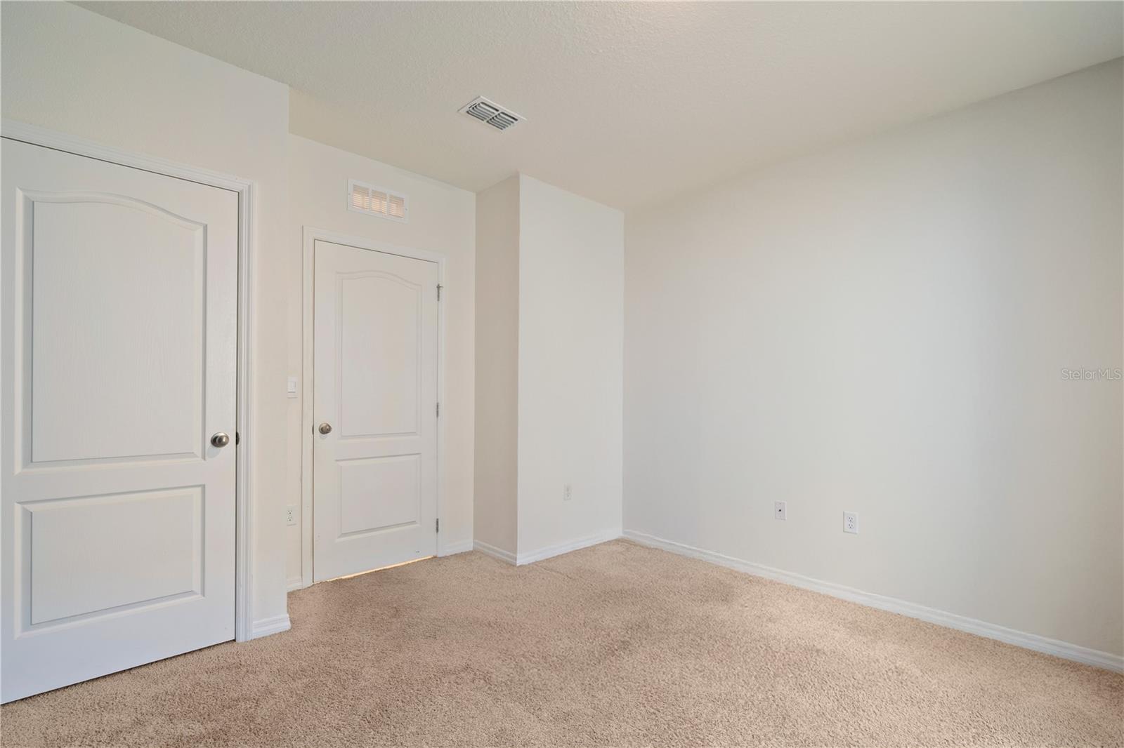 FOREST LAKE PH 1 - Residential Lease