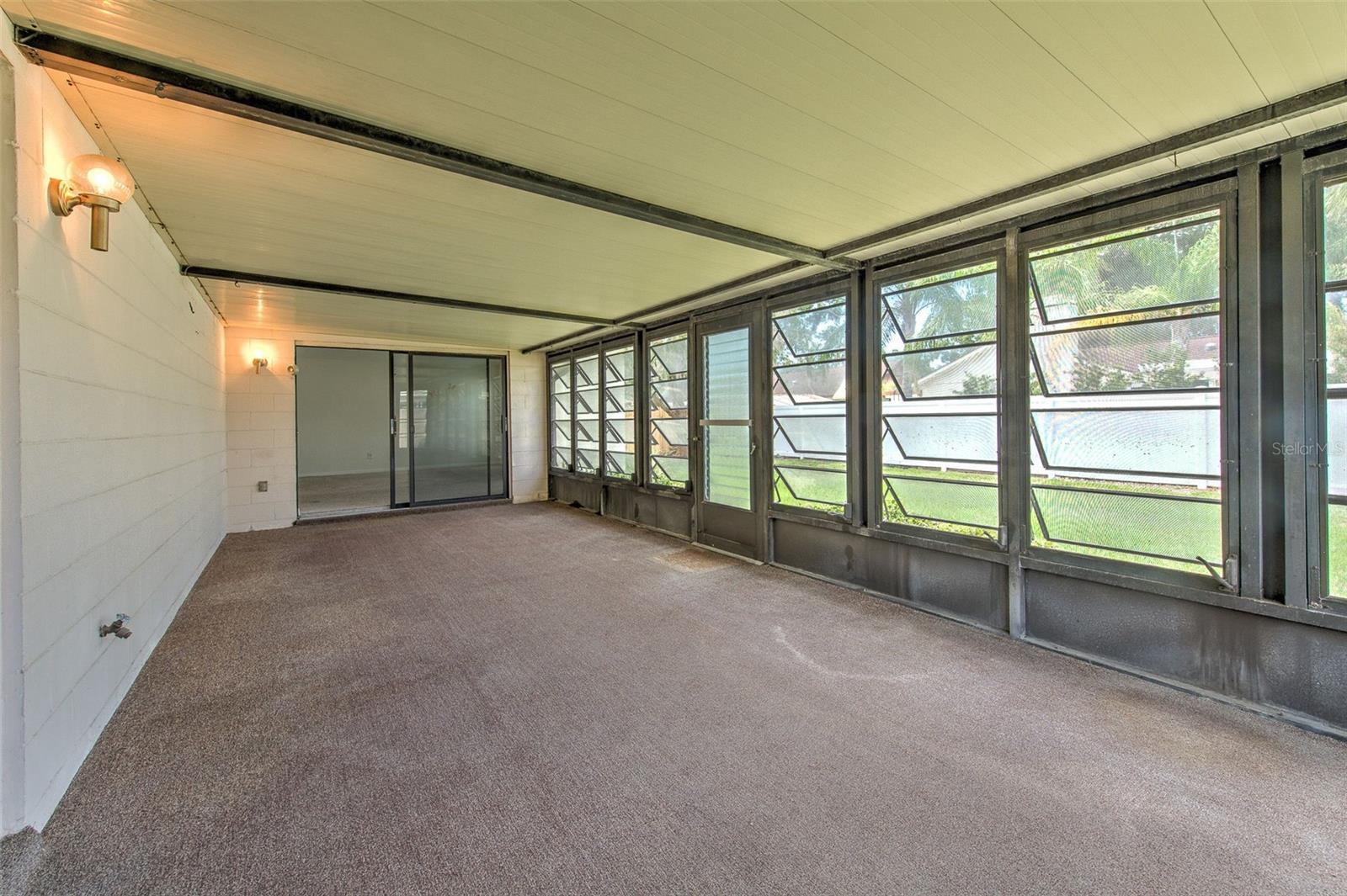 WINDEMERE UNIT III LOT 8 BLOCK 5 - Residential