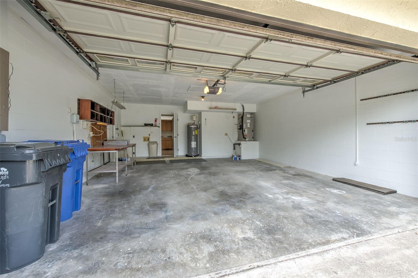WINDEMERE UNIT III LOT 8 BLOCK 5 - Residential