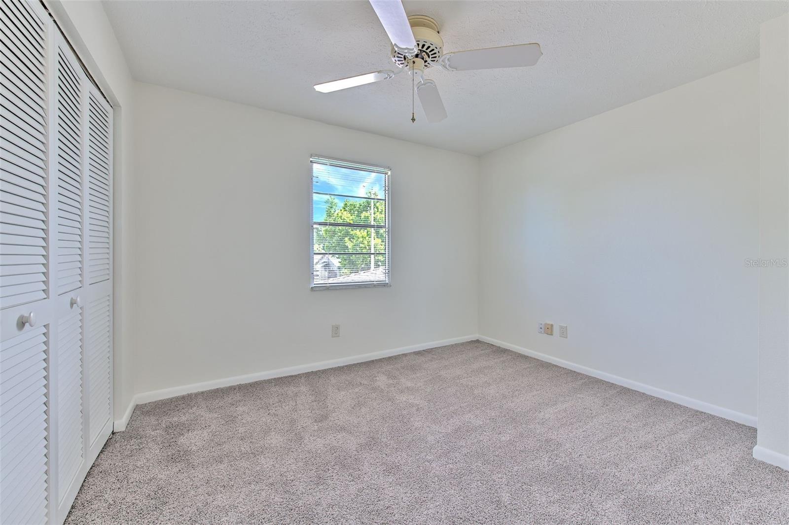 WINDEMERE UNIT III LOT 8 BLOCK 5 - Residential