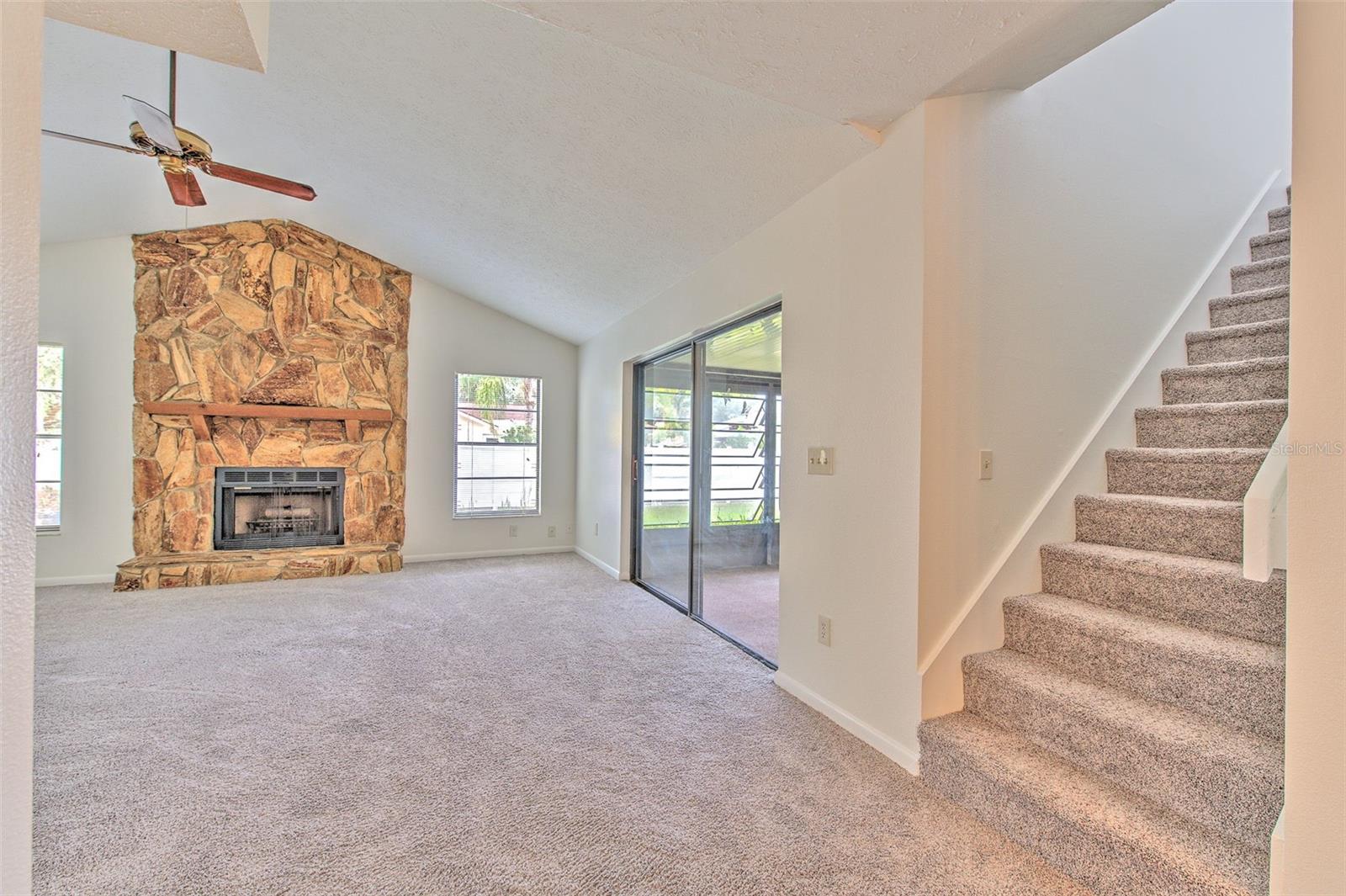 WINDEMERE UNIT III LOT 8 BLOCK 5 - Residential