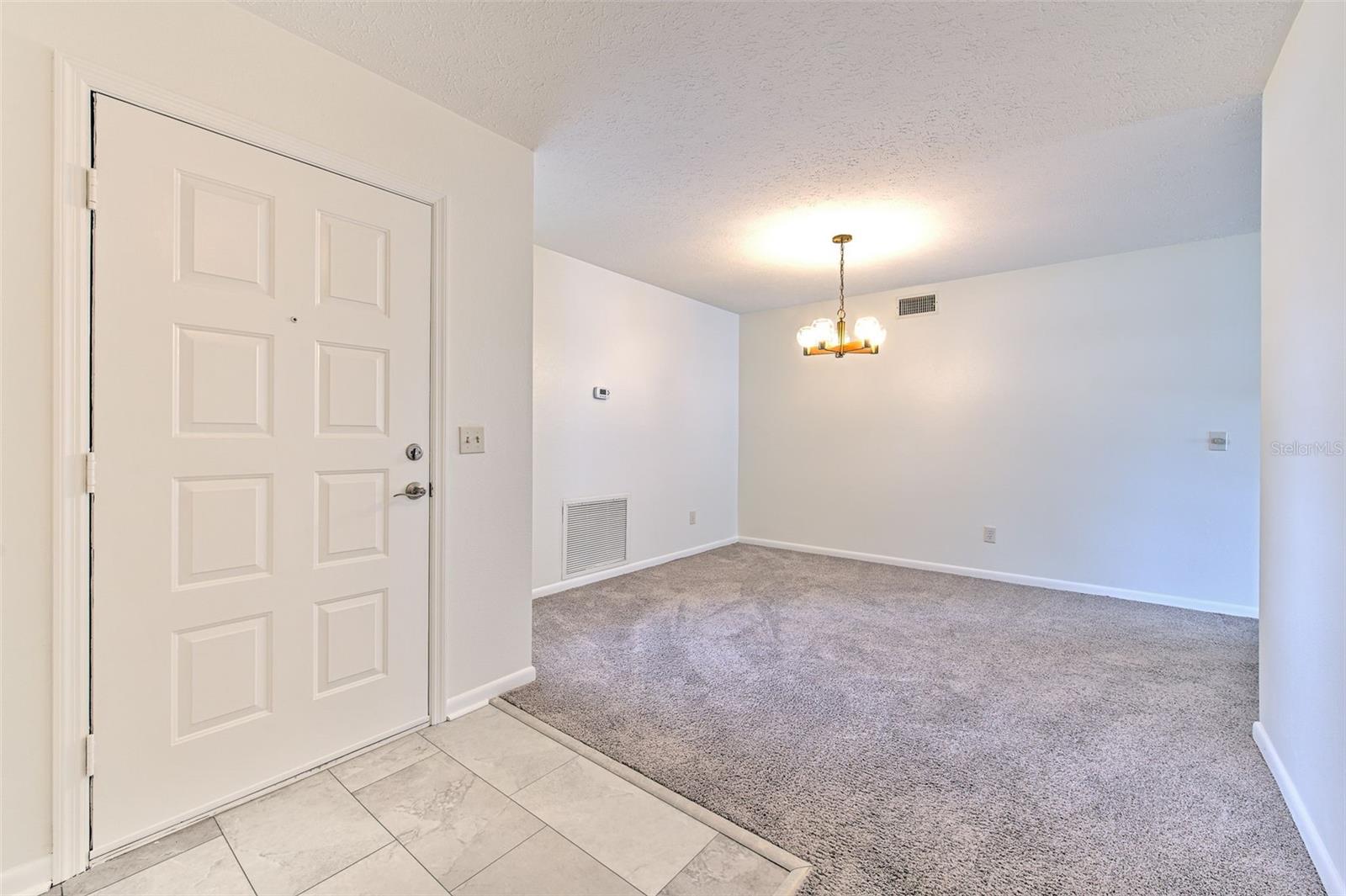 WINDEMERE UNIT III LOT 8 BLOCK 5 - Residential