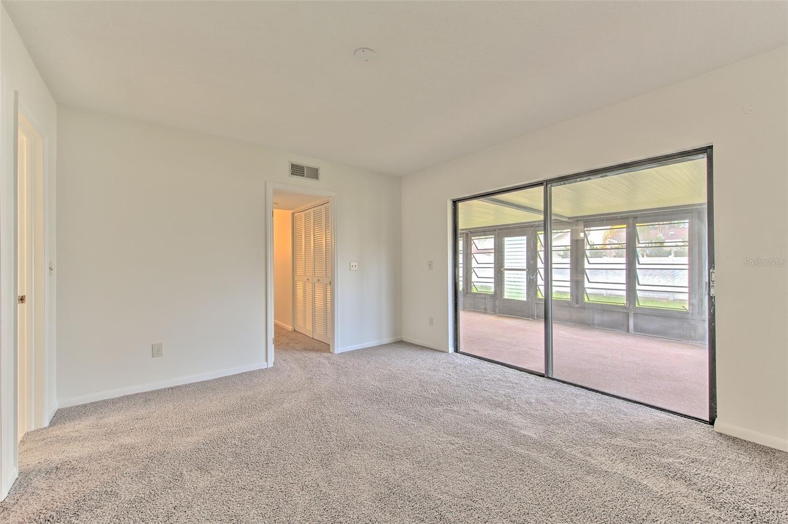 WINDEMERE UNIT III LOT 8 BLOCK 5 - Residential