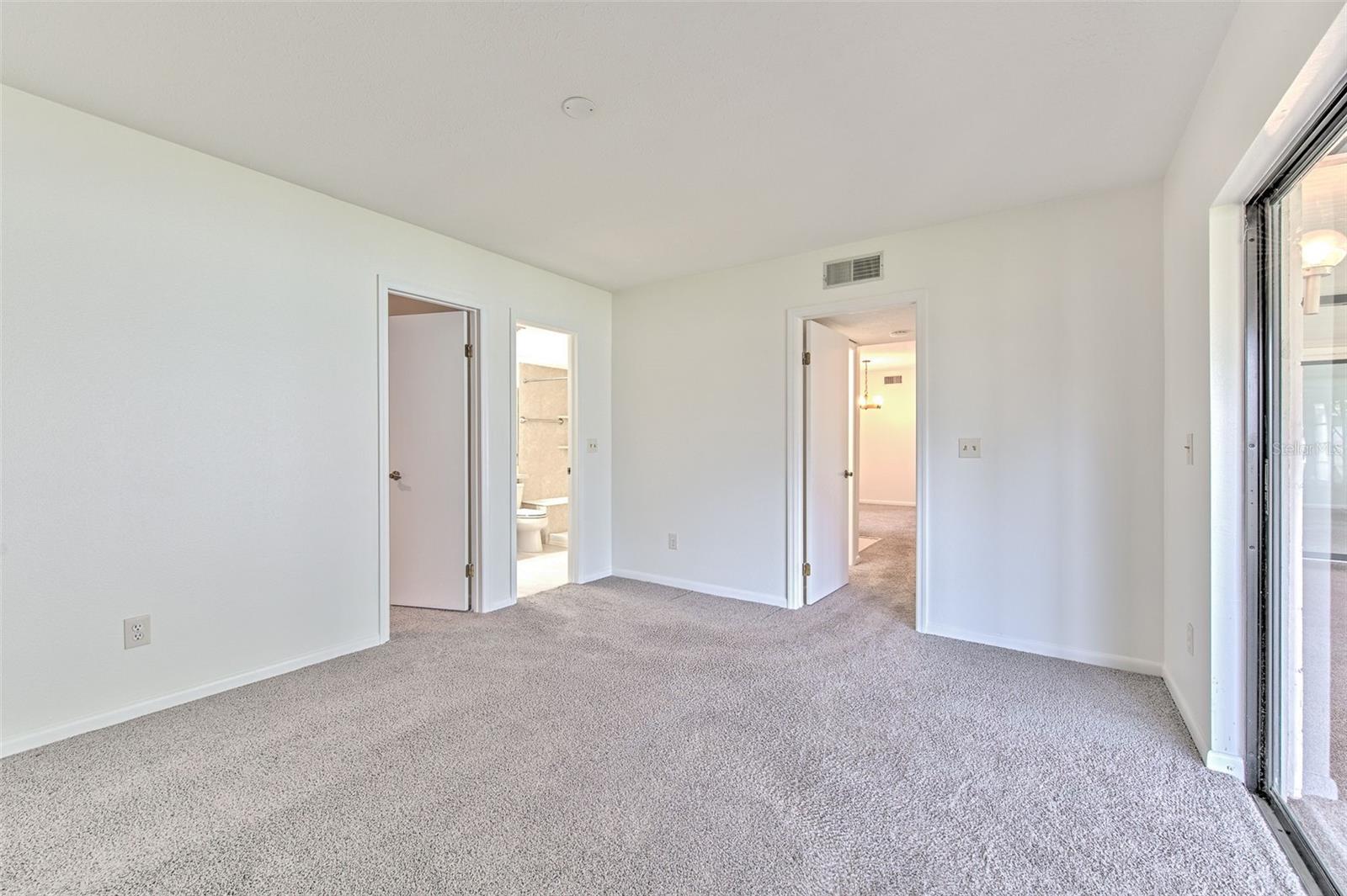 WINDEMERE UNIT III LOT 8 BLOCK 5 - Residential