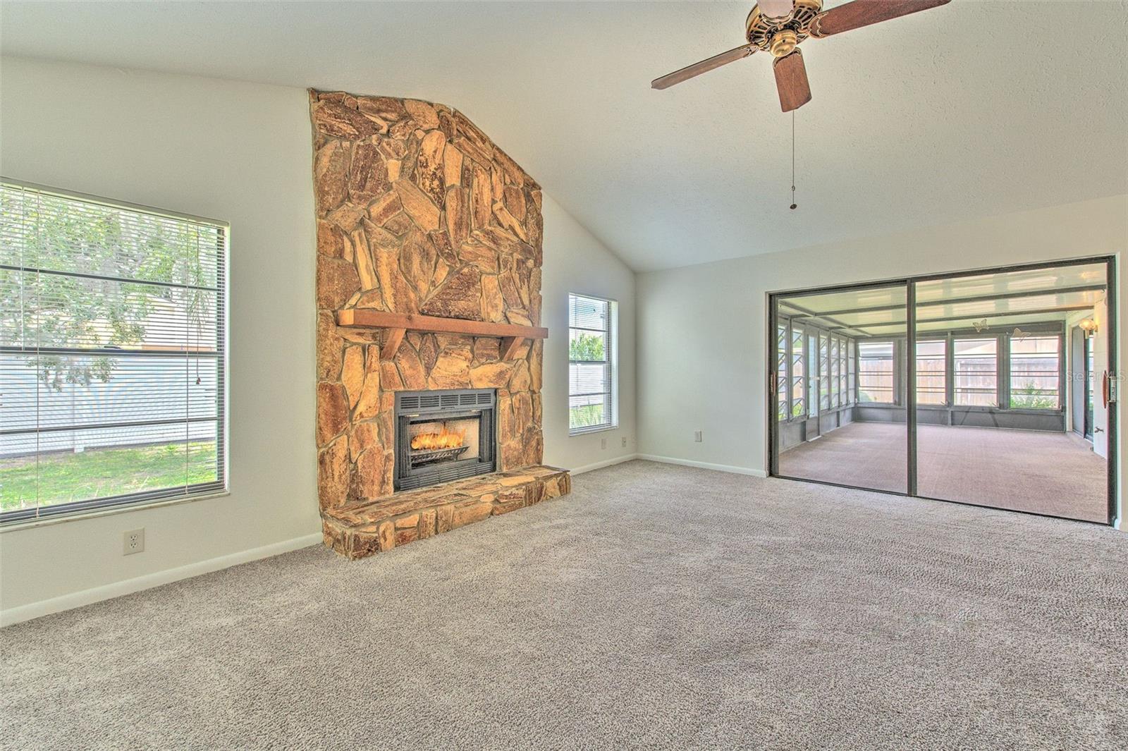 WINDEMERE UNIT III LOT 8 BLOCK 5 - Residential