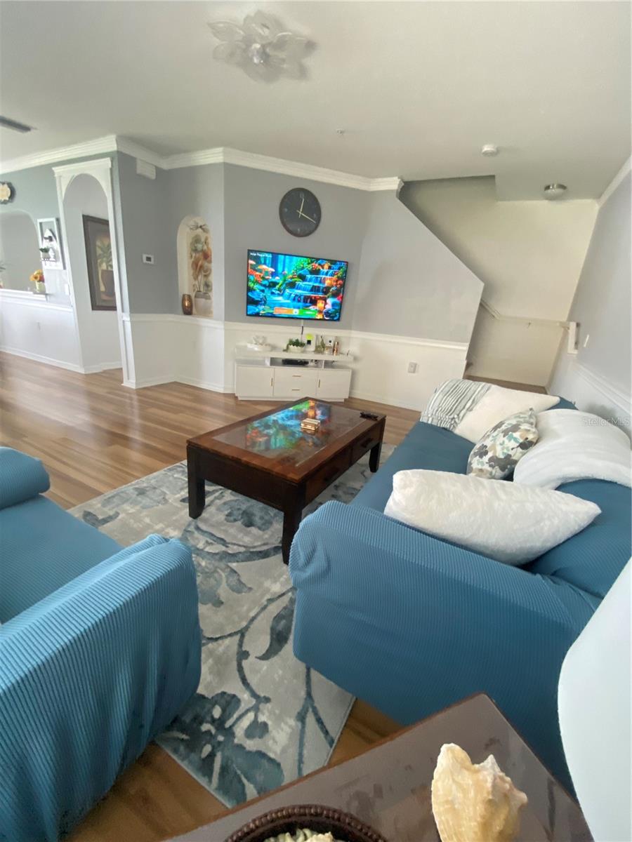 LAKESIDE VILLAGE TOWNHOME - Residential