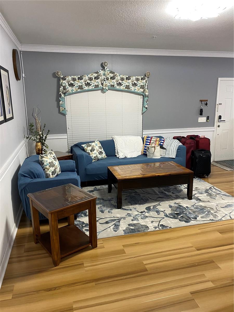 LAKESIDE VILLAGE TOWNHOME - Residential