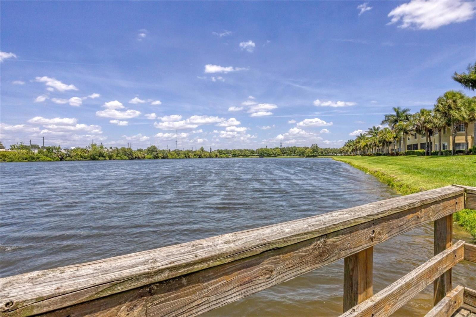 LAKESIDE VILLAGE TOWNHOME - Residential