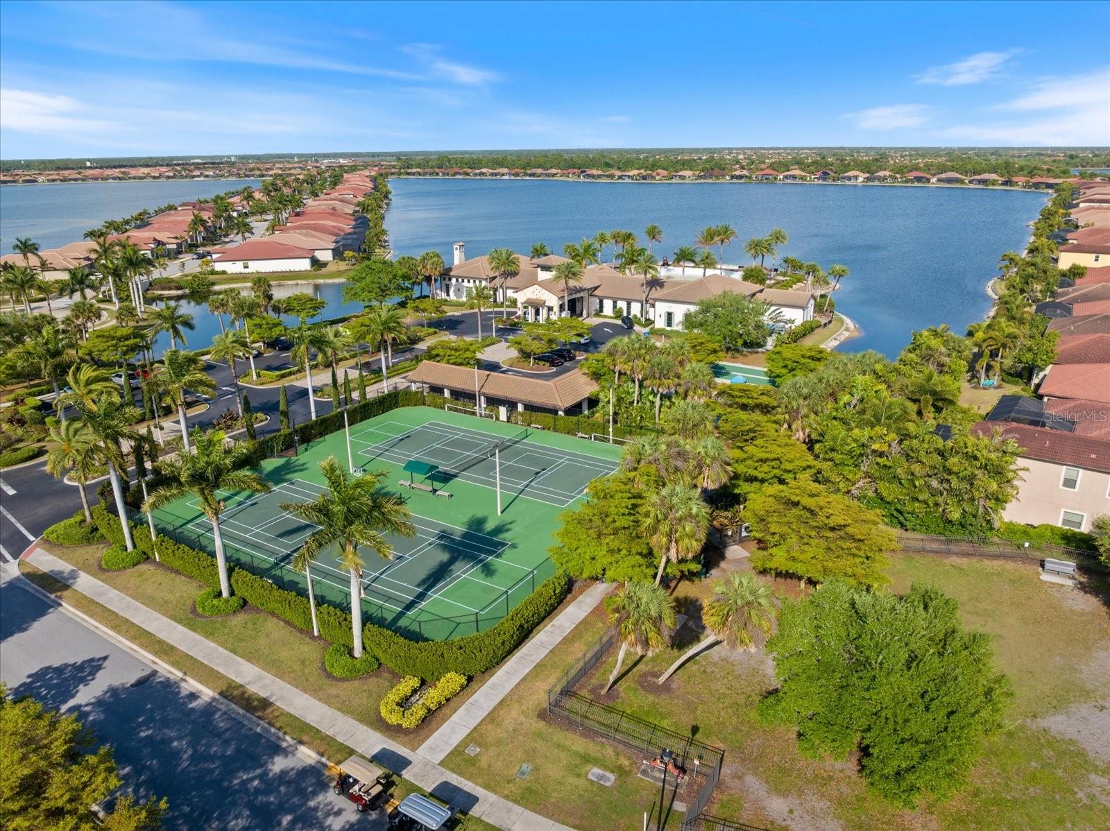 TOSCANA ISLES UN 1 - Residential