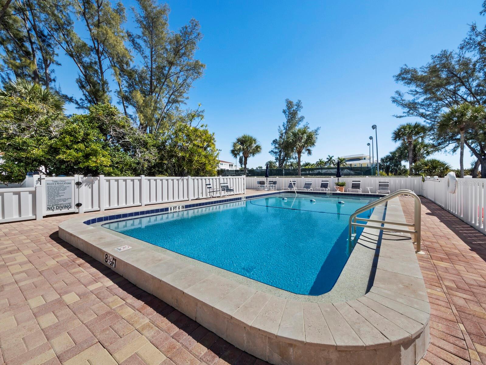 CLUB LONGBOAT BEACH & TENNIS - Residential