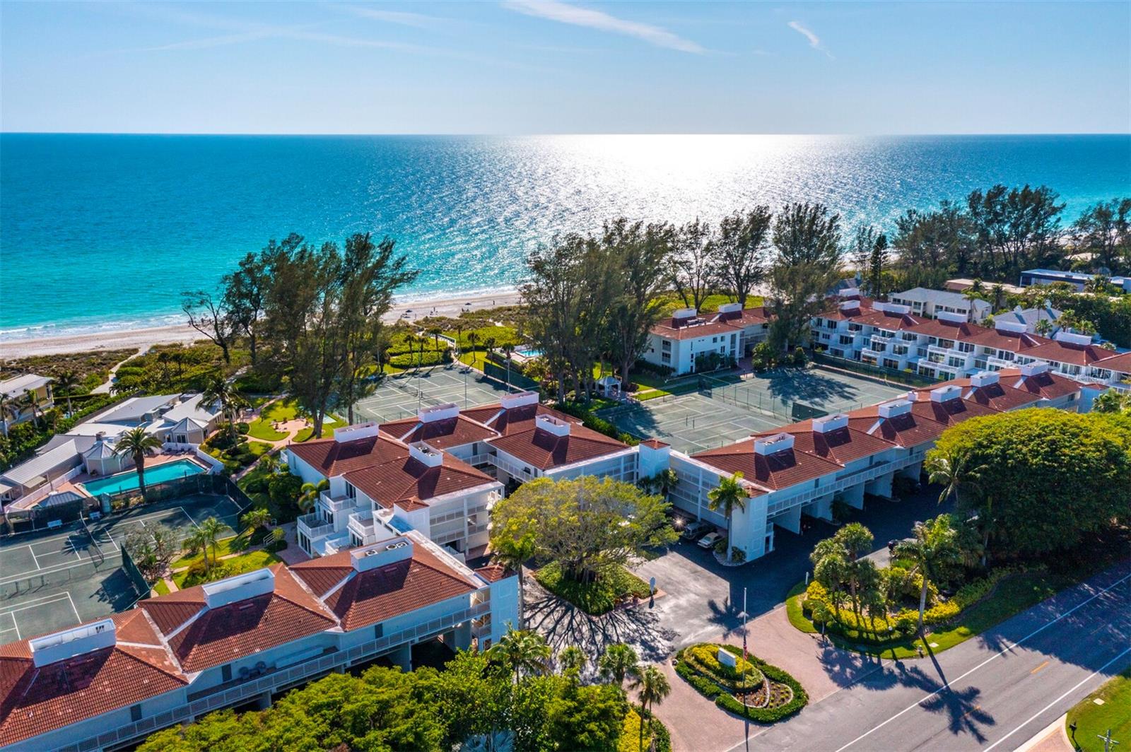 CLUB LONGBOAT BEACH & TENNIS - Residential