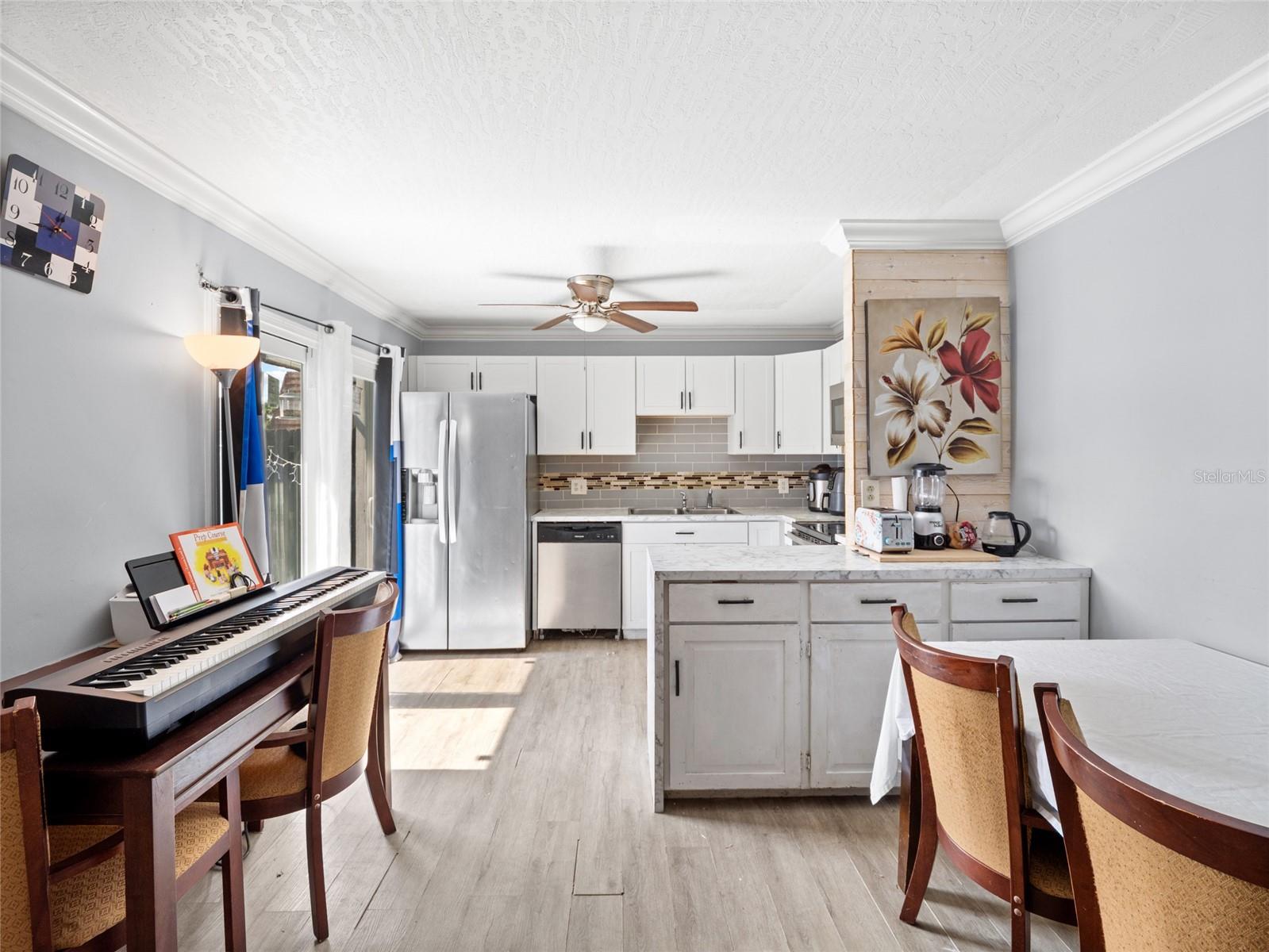 VISTA OAKS WEST - Residential