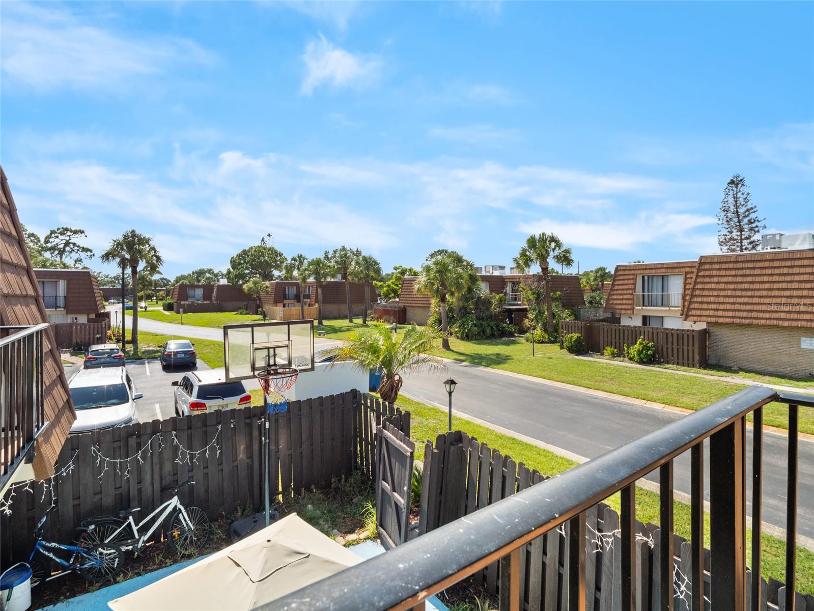 VISTA OAKS WEST - Residential