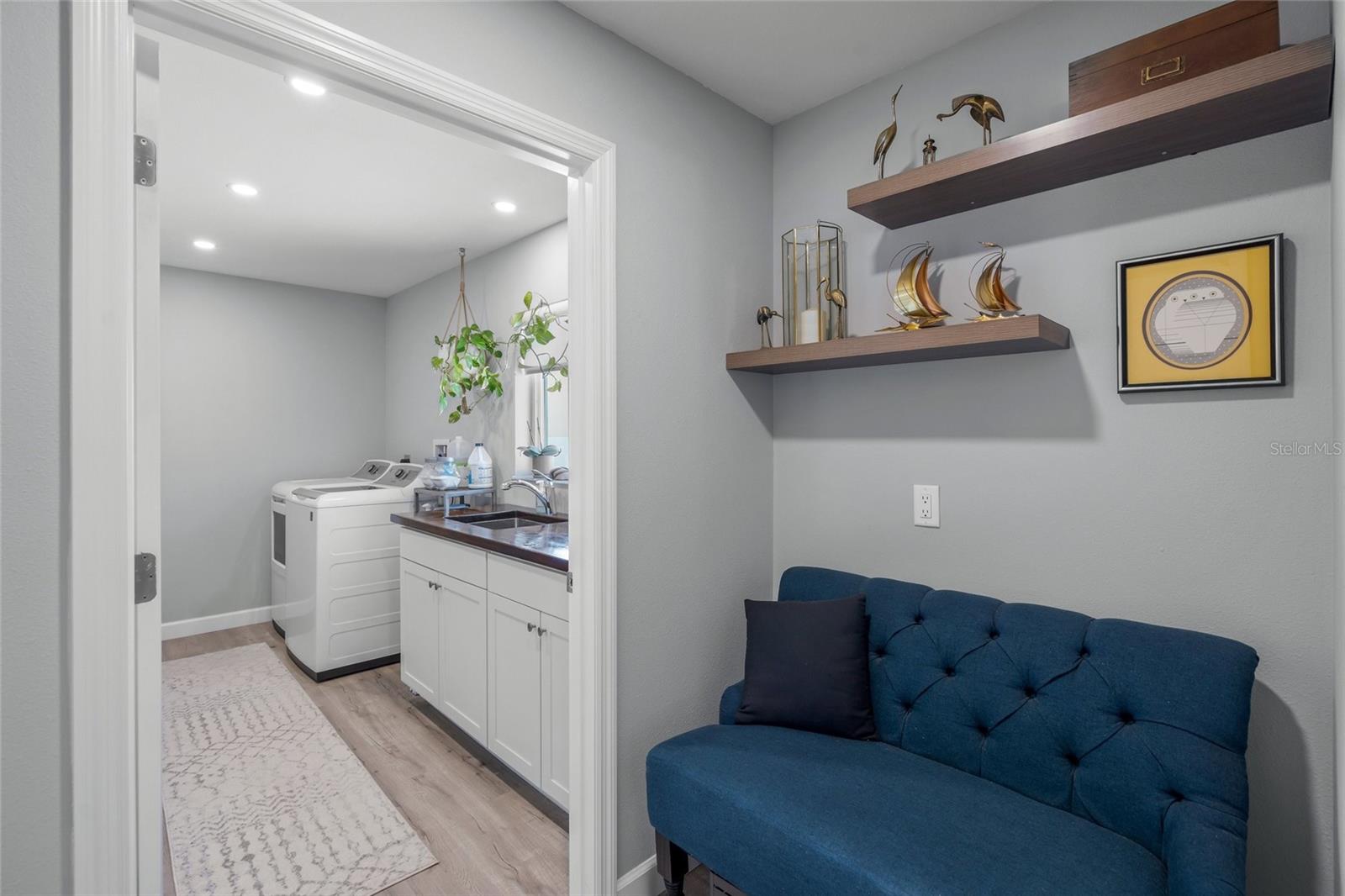 COUNTRY CLUB ESTATES - Residential